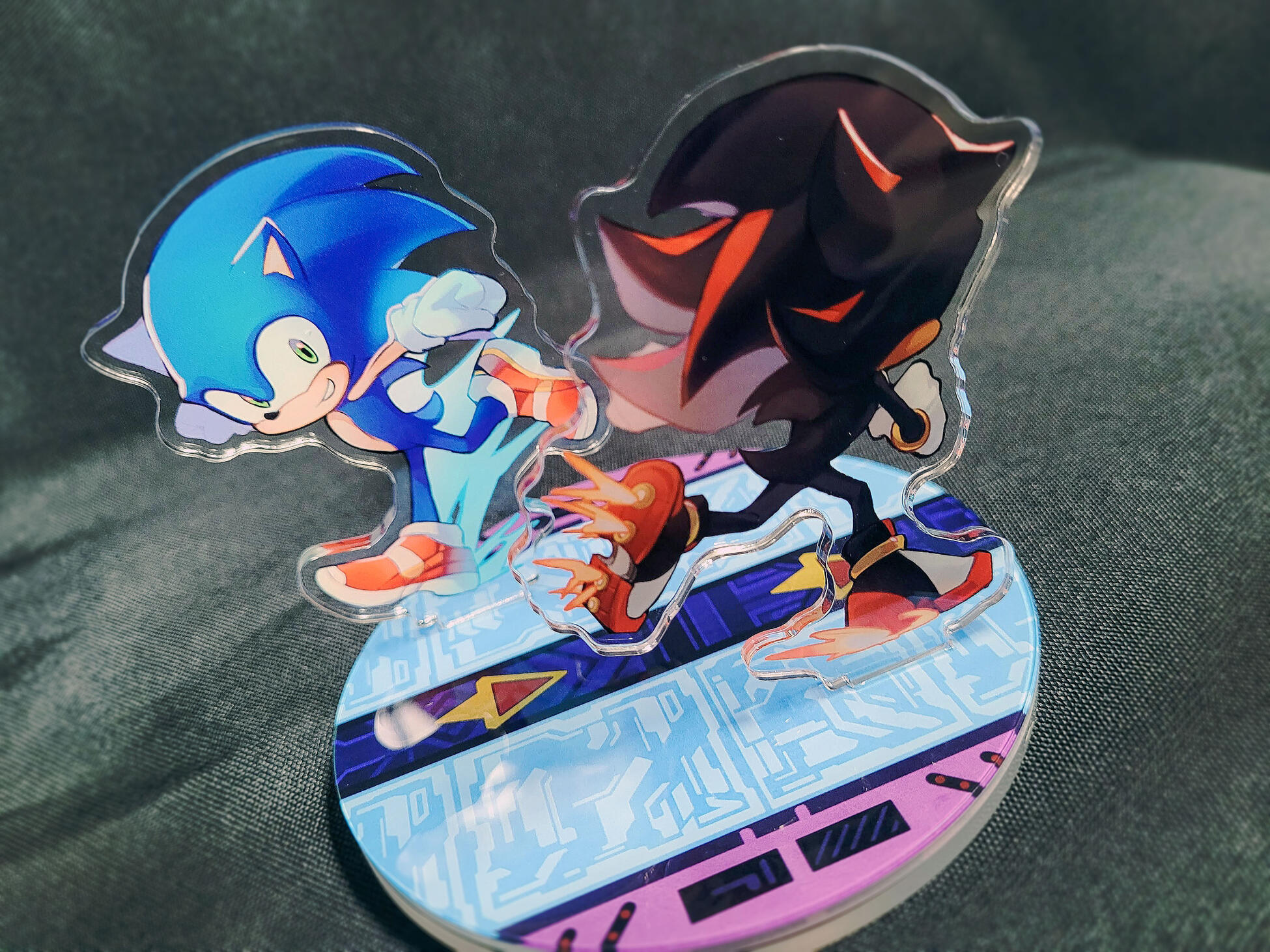 Sonic&amp;Shadow Spinning Acrylic Standee